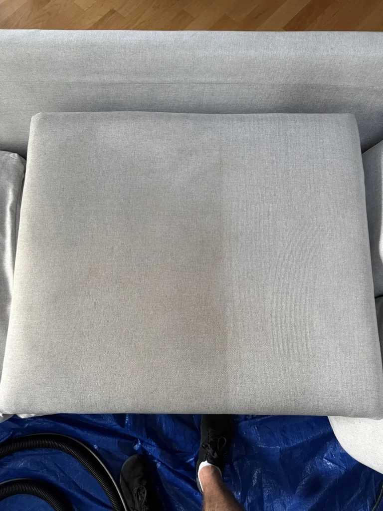 Cushion mid-clean